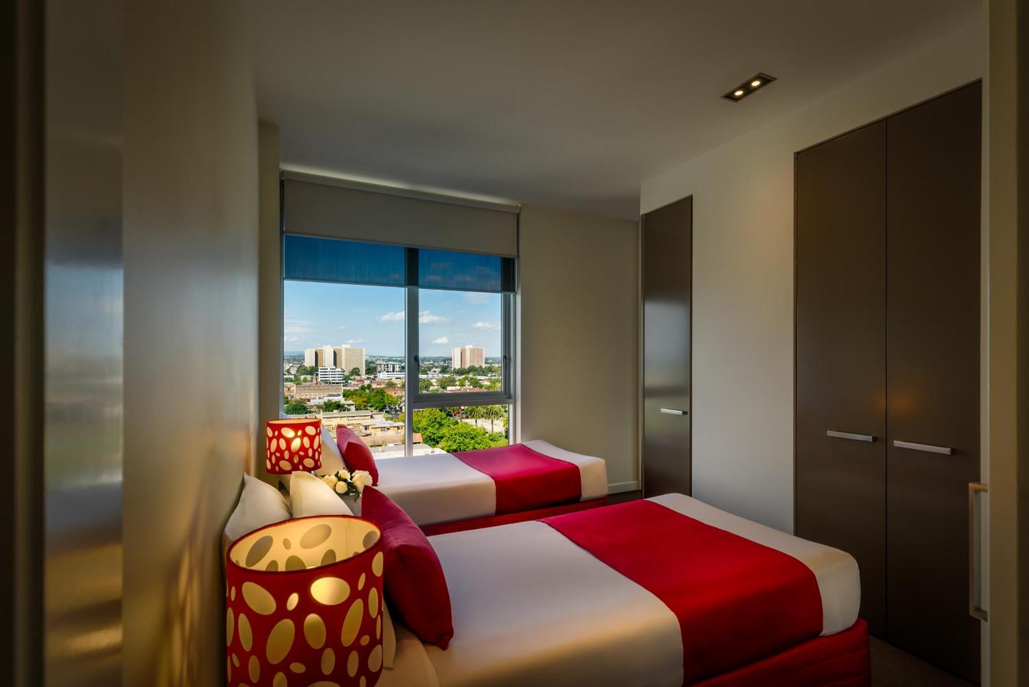 Adele Apartment Hotel East Melbourne Bagian luar foto
